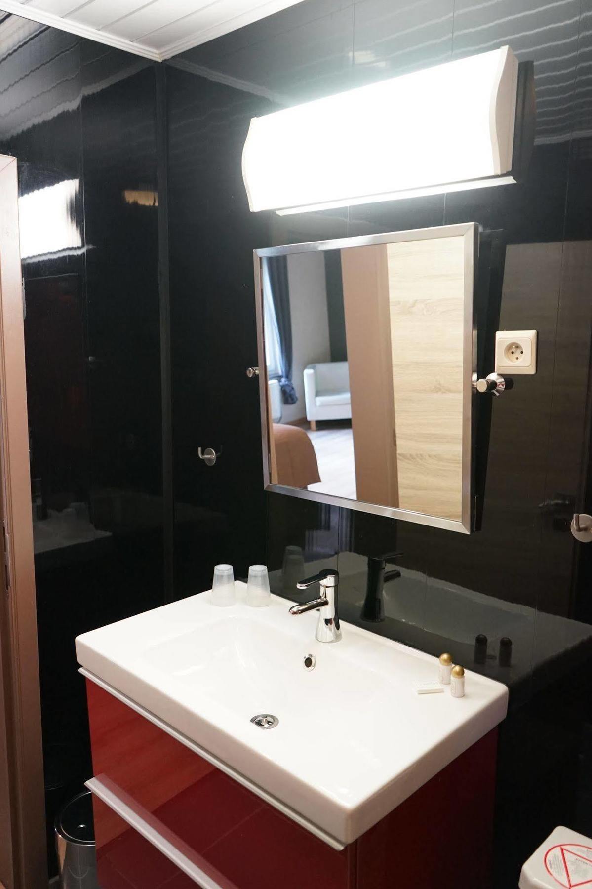 Hotel Les 5 Ourthes Houffalize Eksteriør bilde